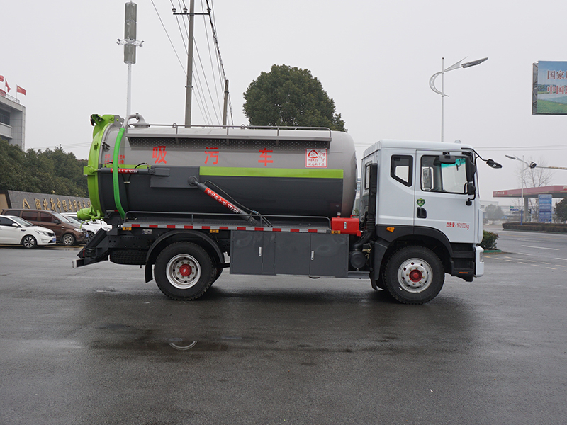 中潔牌XZL5161GXW6吸污車(chē)